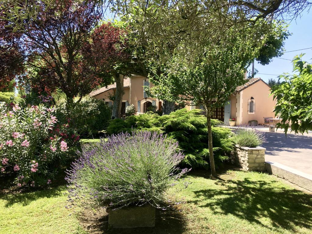 Villa Mas St Jean B&B Noves Exterior photo