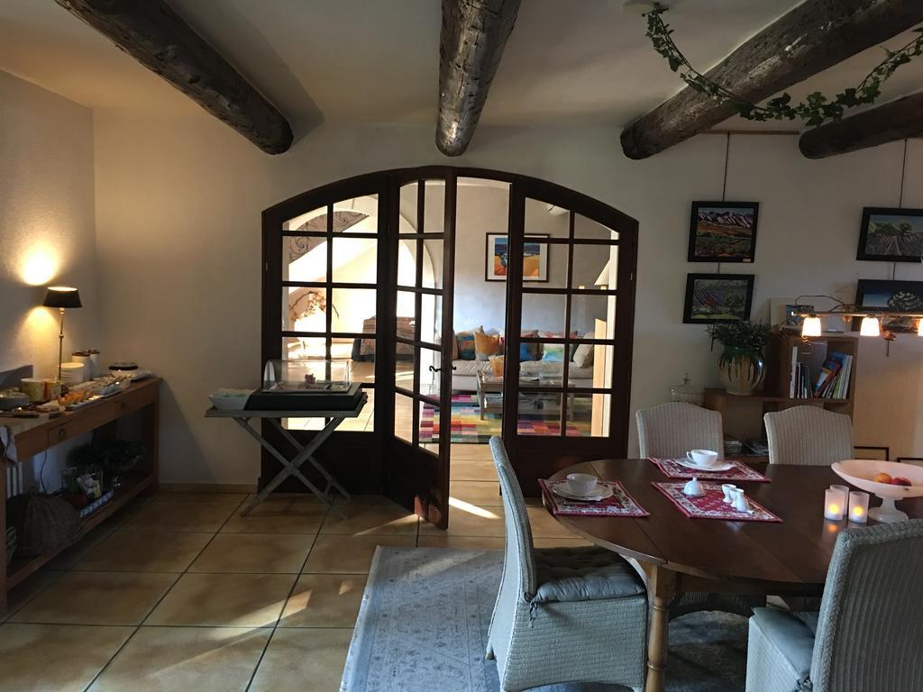 Villa Mas St Jean B&B Noves Exterior photo