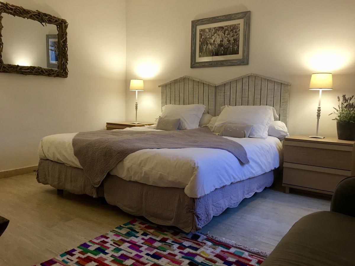 Villa Mas St Jean B&B Noves Exterior photo
